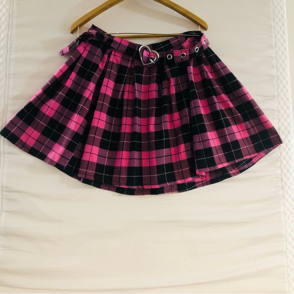 Hot Topic Pink and Black Pleated Skater Mini Skirt